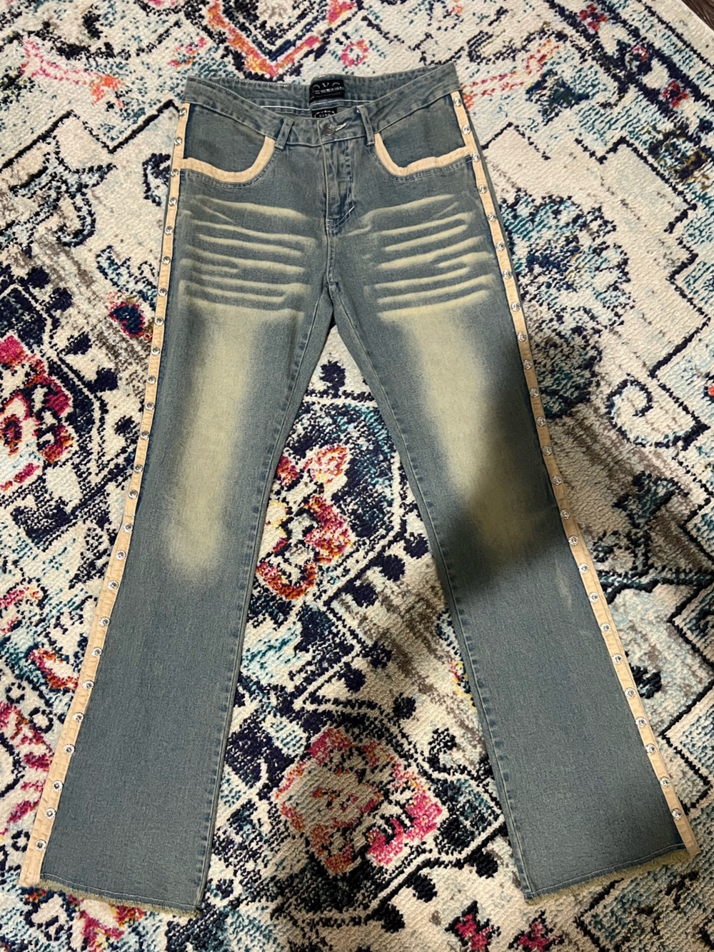 YOYO Women's Low Rise Flare Jeans with Beige Trim and Buttons Y2K